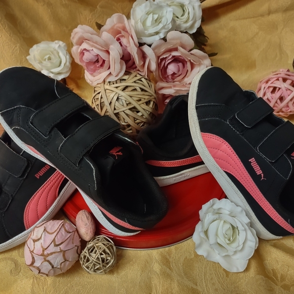 Puma Other - Lot of 2 Puma Girls Stylish & comfy Sneakers shoes Size US1.5/EUR32.5 US2/EUR33